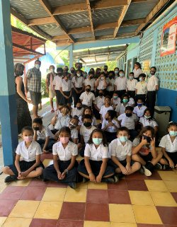 Costa Rica Immersion Study Program provides students with cultural experience